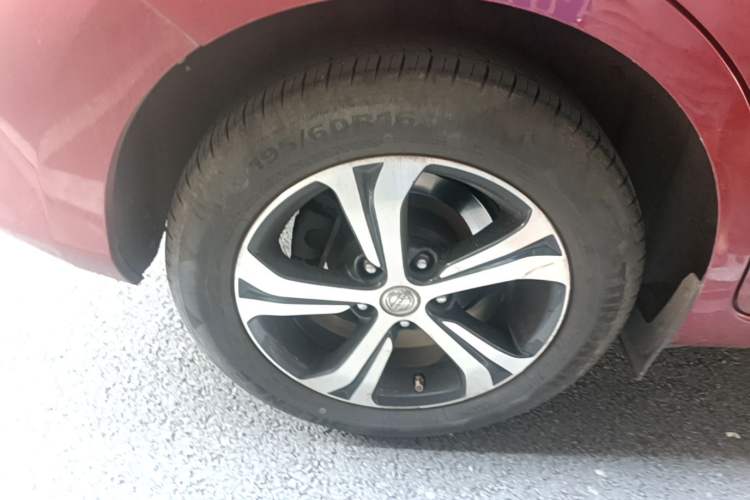 Used Nissan Tiida 2019 1.6L CVT Smart Drive Version China VI Standard Right Rear Wheel Hub