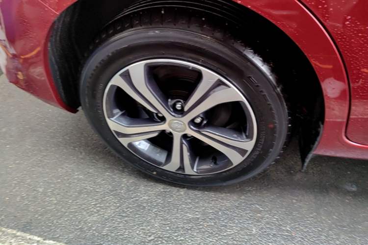 Used Nissan Tiida 2019 1.6L CVT Smart Drive Version China VI Standard Right Rear Wheel Hub