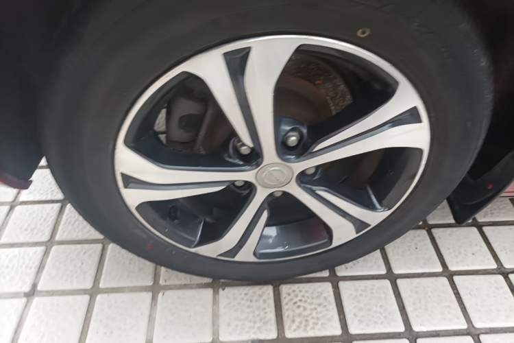 Used Nissan Tiida 2019 1.6L CVT Smart Enjoyment Version China VI Standard Right Rear Wheel Hub
