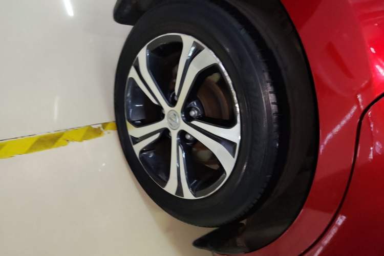 Used Nissan Tiida 2019 1.6L CVT Smart Enjoyment Version China VI Standard Right Rear Wheel Hub