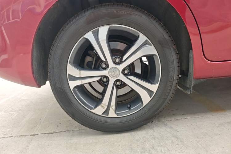 Used Nissan Tiida 2019 1.6L CVT Smart Drive Version China VI Standard Right Rear Wheel Hub