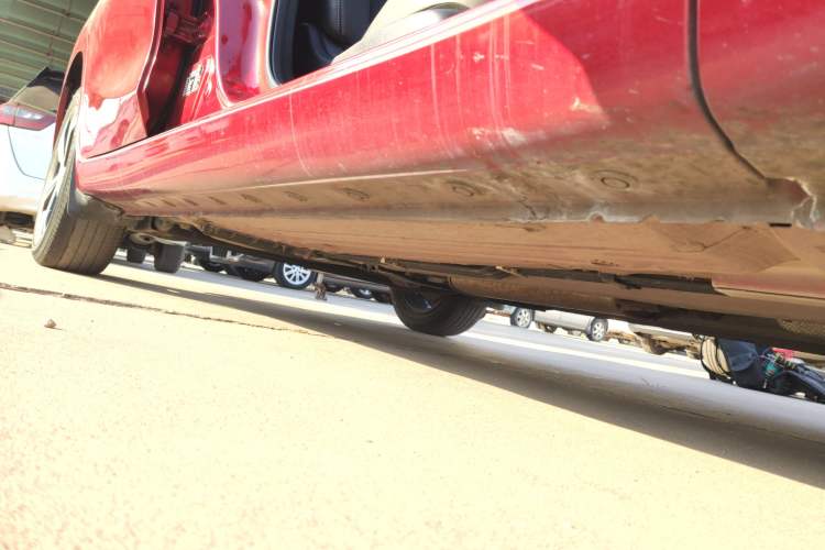 Used Nissan Tiida 2019 1.6L CVT Smart Enjoyment Version China VI Standard Right Side Sill