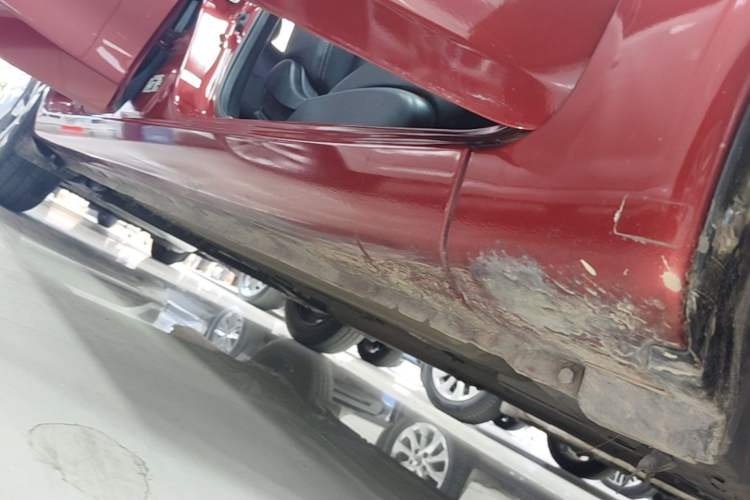Used Nissan Tiida 2019 1.6L CVT Smart Drive Version China VI Standard Right Side Sill