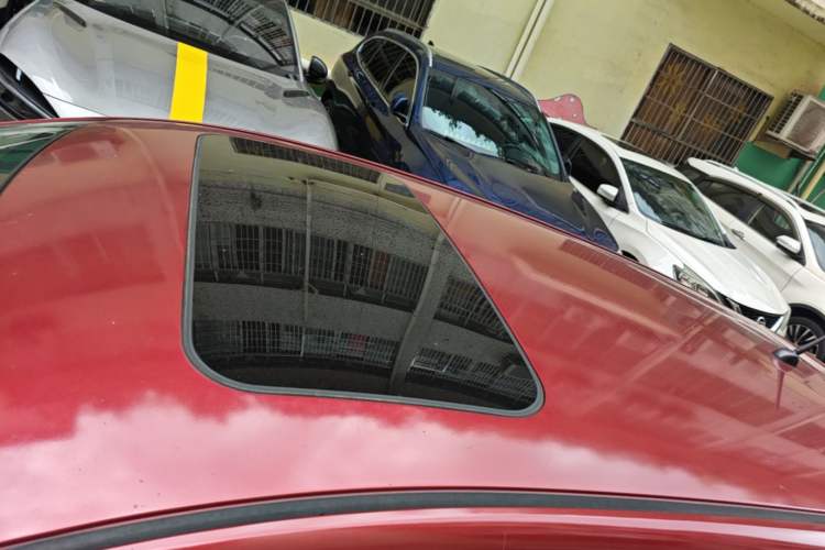 Used Nissan Tiida 2019 1.6L CVT Smart Drive Version China VI Standard Roof