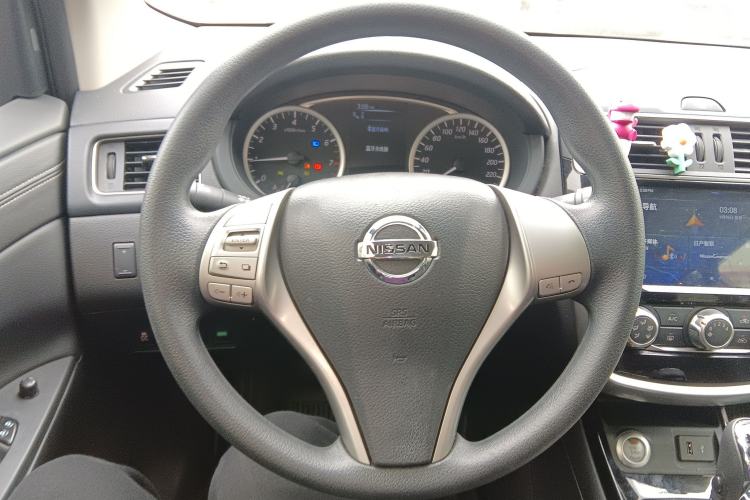 Used Nissan Tiida 2019 1.6L CVT Smart Drive Version China VI Standard Steering Wheel