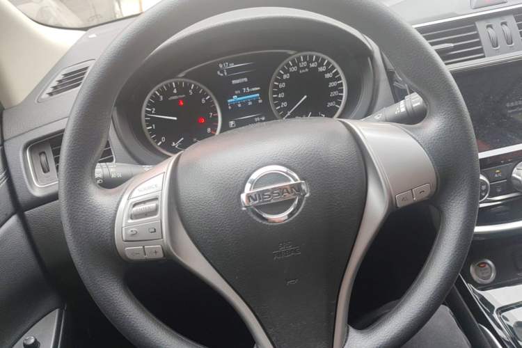 Used Nissan Tiida 2019 1.6L CVT Smart Enjoyment Version China VI Standard Steering Wheel