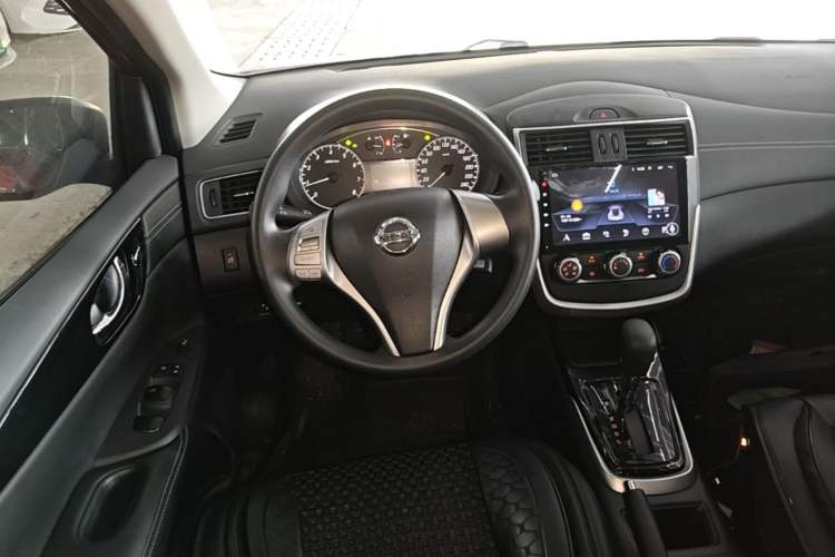 Used Nissan Tiida 2019 1.6L CVT Cool Dynamic Version China V Standard Steering Wheel