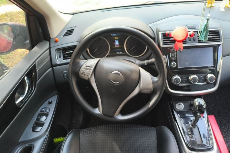 Used Nissan Tiida 2019 1.6L CVT Smart Drive Version China VI Standard Steering Wheel