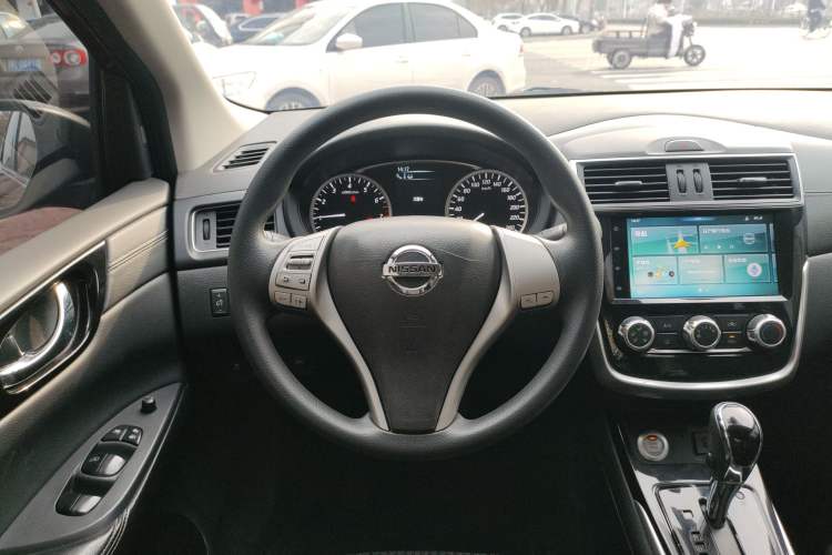 Used Nissan Tiida 2019 1.6L CVT Smart Drive Version China VI Standard Steering Wheel