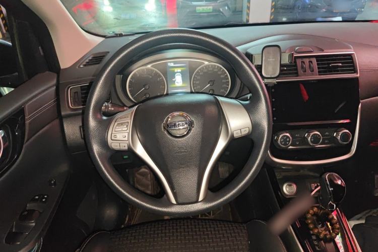 Used Nissan Tiida 2019 1.6L CVT Smart Drive Version China VI Standard Steering Wheel
