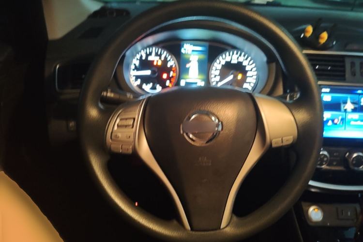 Used Nissan Tiida 2019 1.6L CVT Smart Drive Version China VI Standard Steering Wheel
