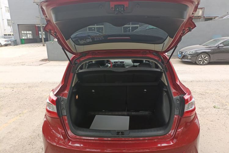 Used Nissan Tiida 2019 1.6L CVT Smart Drive Version China VI Standard Trunk