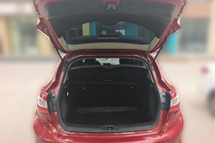 Used Nissan Tiida 2019 1.6L CVT Smart Drive Version China VI Standard Trunk