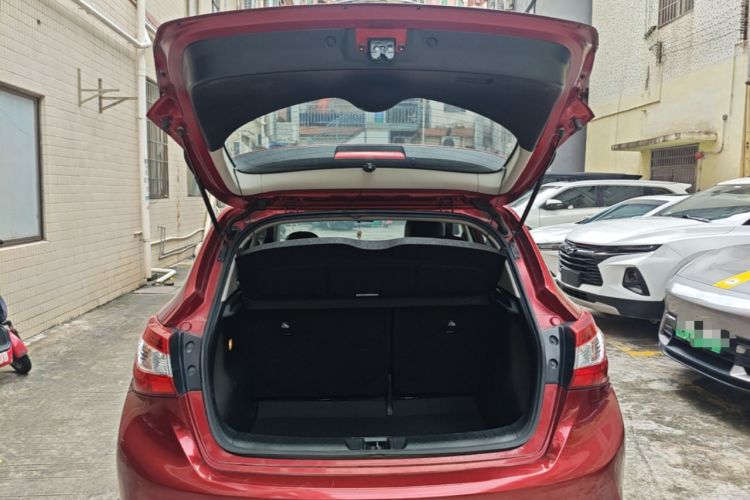 Used Nissan Tiida 2019 1.6L CVT Smart Drive Version China VI Standard Trunk