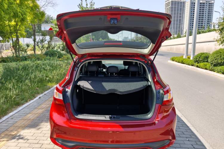 Used Nissan Tiida 2019 1.6L CVT Smart Drive Version China VI Standard Trunk