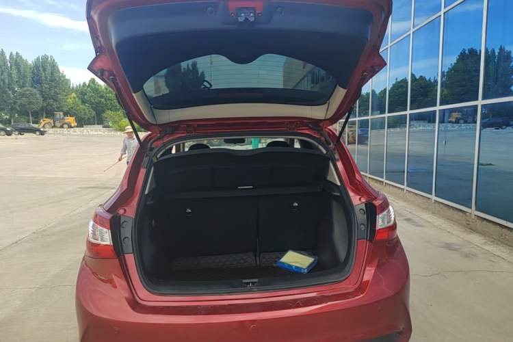 Used Nissan Tiida 2019 1.6L CVT Cool Edition China VI Standard Trunk