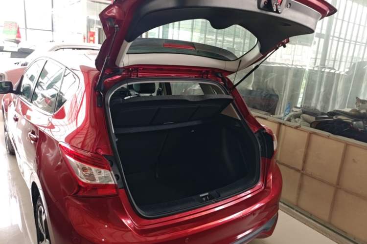 Used Nissan Tiida 2019 1.6L CVT Smart Drive Version China VI Standard Trunk