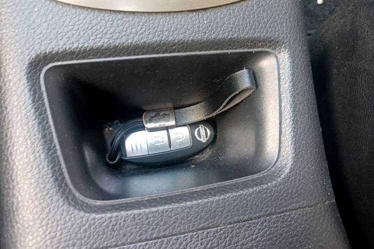 Used Nissan Tiida 2019 1.6L CVT Smart Drive Version China VI Standard Vehicle Key