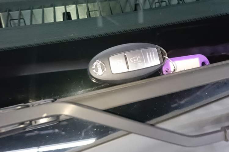 Used Nissan Tiida 2019 1.6L CVT Smart Enjoyment Version China VI Standard Vehicle Key