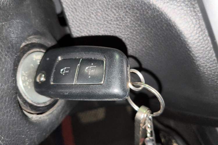 Used Nissan Tiida 2019 1.6L CVT Cool Edition China VI Standard Vehicle Key