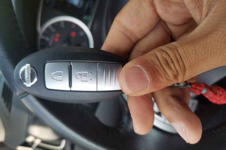 Used Nissan Tiida 2019 1.6L CVT ZhiZun Edition China V Standard Vehicle Key