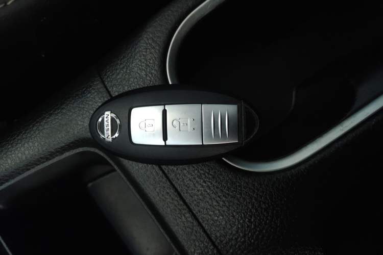 Used Nissan Tiida 2019 1.6L CVT Smart Drive Version China VI Standard Vehicle Key