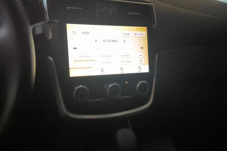Used Nissan Tiida 2019 1.6L CVT Cool Edition China VI Standard Audio And AC Panel