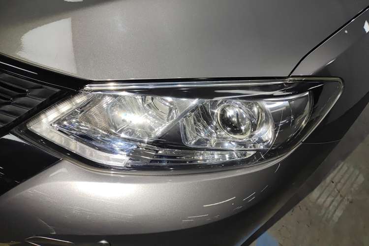 Used Nissan Tiida 2019 1.6L CVT Smart Drive Version China VI Standard Left Front Headlight