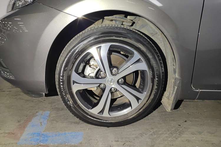 Used Nissan Tiida 2019 1.6L CVT Smart Drive Version China VI Standard Right Front Wheel Hub
