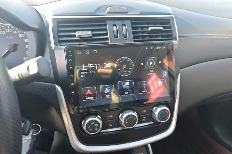 Used Nissan Tiida 2019 1.6L CVT Cool Edition China VI Standard Audio And AC Panel