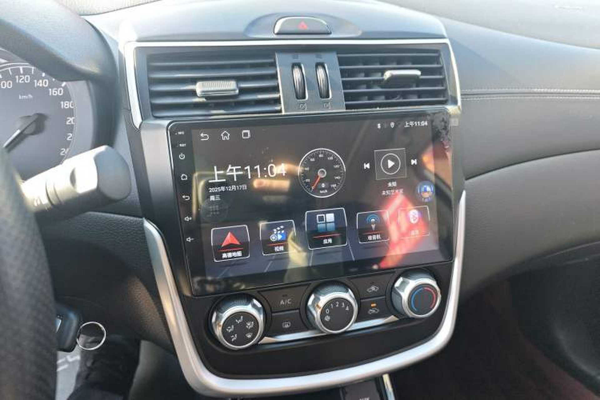 Used Nissan Tiida 2019 1.6L CVT Cool Edition China VI Standard Audio And AC Panel