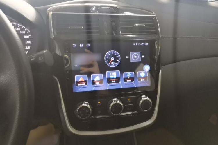 Used Nissan Tiida 2019 1.6L CVT Cool Edition China VI Standard Audio And AC Panel