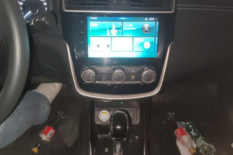 Used Nissan Tiida 2019 1.6L CVT Smart Drive Version China VI Standard Audio And AC Panel