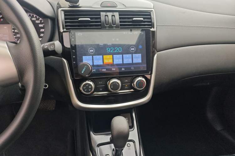 Used Nissan Tiida 2019 1.6L CVT Cool Edition China VI Standard Audio And AC Panel