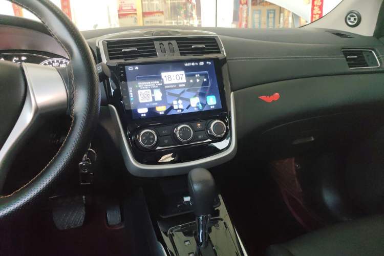 Used Nissan Tiida 2019 1.6L CVT Cool Edition China VI Standard Audio And AC Panel