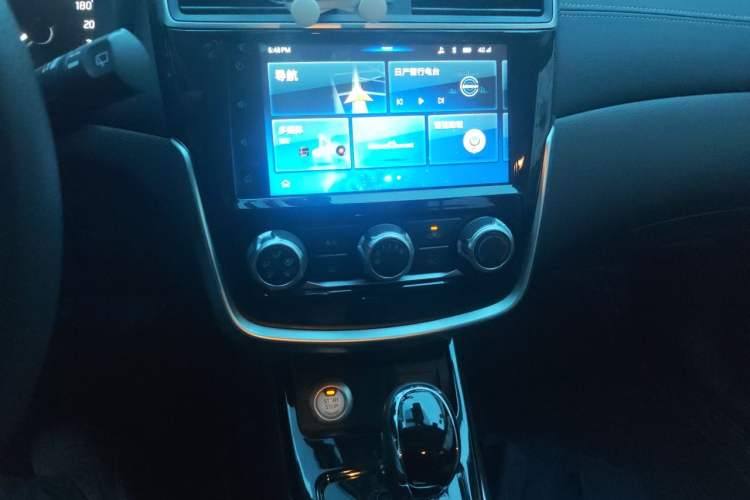 Used Nissan Tiida 2019 1.6L CVT Smart Drive Version China VI Standard Audio And AC Panel