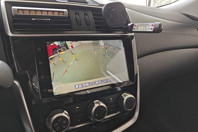 Used Nissan Tiida 2019 1.6L CVT Smart Drive Version China VI Standard Audio And AC Panel