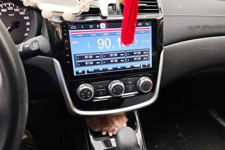 Used Nissan Tiida 2019 1.6L CVT Cool Dynamic Version China V Standard Audio And AC Panel