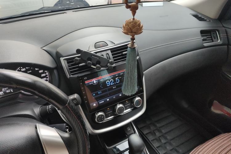 Used Nissan Tiida 2019 1.6L CVT Cool Edition China VI Standard Audio And AC Panel
