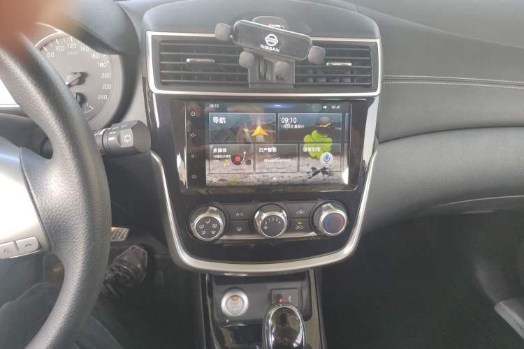 Used Nissan Tiida 2019 1.6L CVT Smart Drive Version China VI Standard Audio And AC Panel