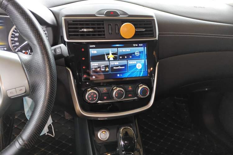 Used Nissan Tiida 2019 1.6L CVT Smart Drive Version China VI Standard Audio And AC Panel