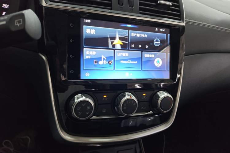 Used Nissan Tiida 2019 1.6L CVT Smart Drive Version China VI Standard Audio And AC Panel