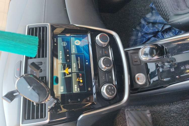 Used Nissan Tiida 2019 1.6L CVT Smart Enjoyment Version China VI Standard Audio And AC Panel