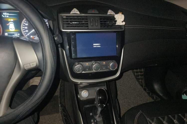 Used Nissan Tiida 2019 1.6L CVT Smart Drive Version China VI Standard Audio And AC Panel