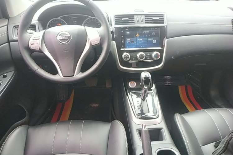 Used Nissan Tiida 2019 1.6L CVT Smart Drive Version China VI Standard Audio And AC Panel