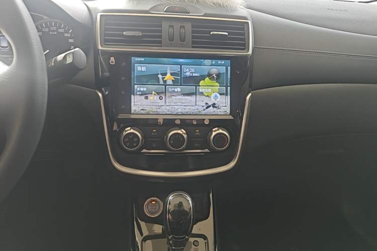 Used Nissan Tiida 2019 1.6L CVT Smart Drive Version China VI Standard Audio And AC Panel