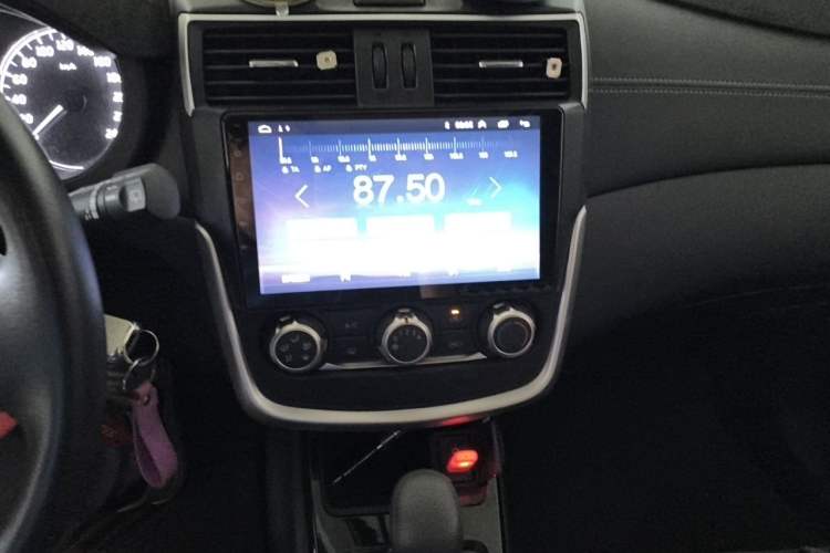 Used Nissan Tiida 2019 1.6L CVT Cool Edition China VI Standard Audio And AC Panel