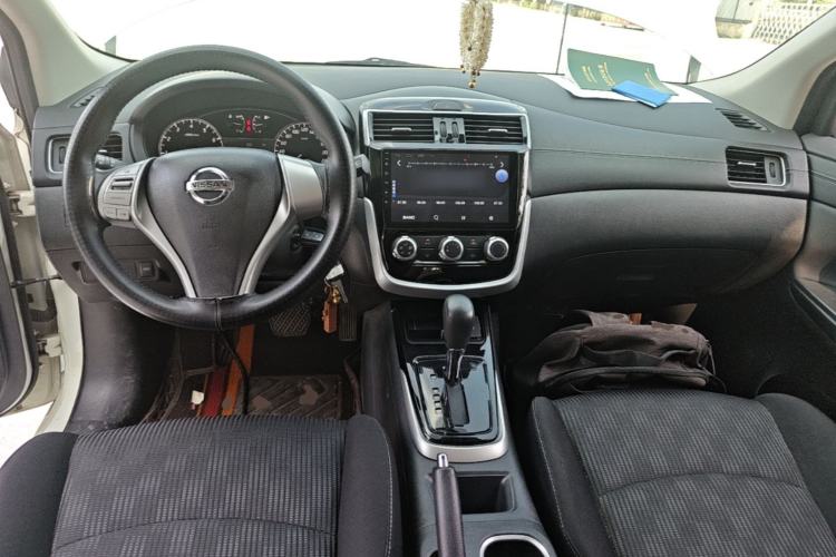 Used Nissan Tiida 2019 1.6L CVT Cool Edition China VI Standard Center Console