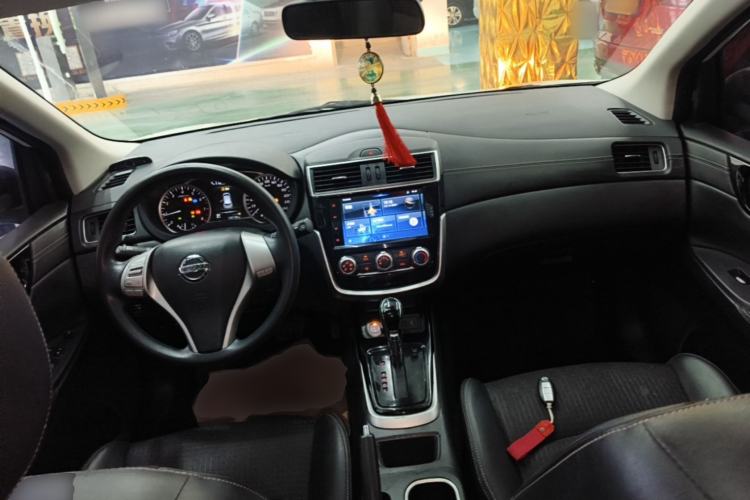 Used Nissan Tiida 2019 1.6L CVT Smart Drive Version China VI Standard Center Console