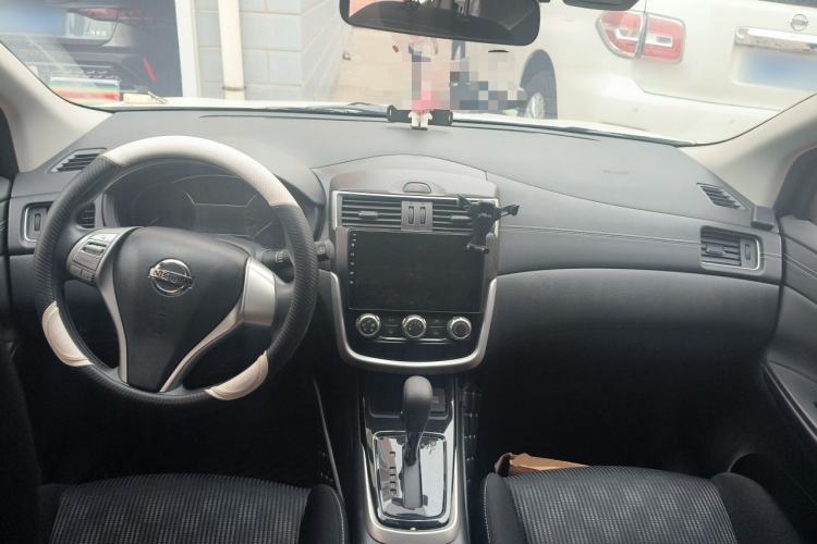 Used Nissan Tiida 2019 1.6L CVT Cool Edition China VI Standard Center Console